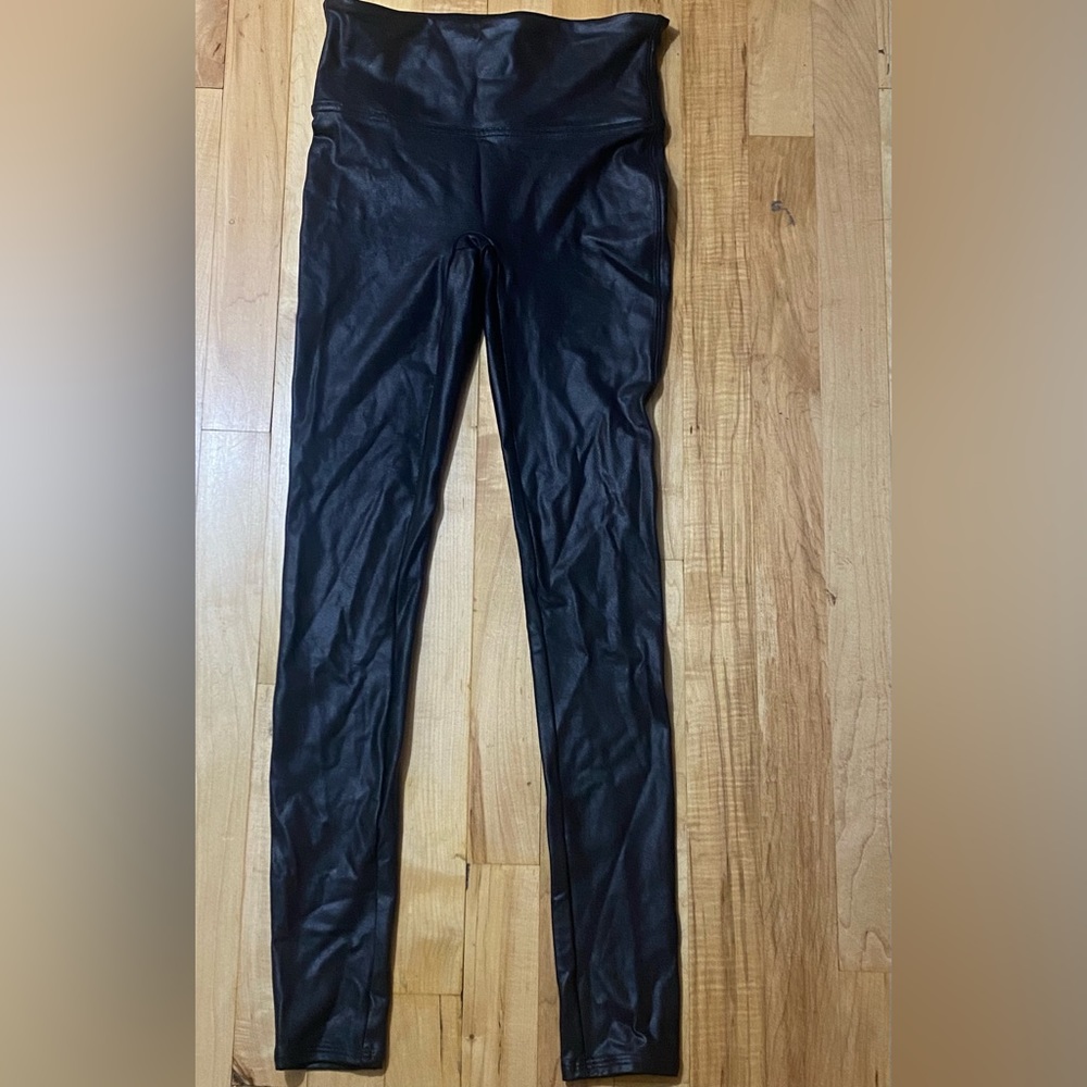 NWOT SPANX FAUX LEATHER LEGGING SIZE SMALL P